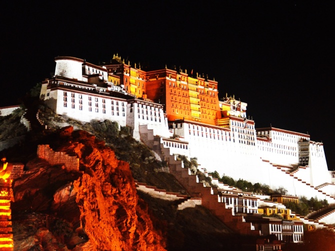 The Potala Palace was the official palace of the Dalai Lama in the 18th century