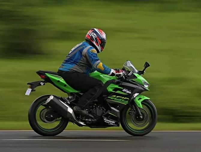 Kawasaki Ninja 400 Road Test Review