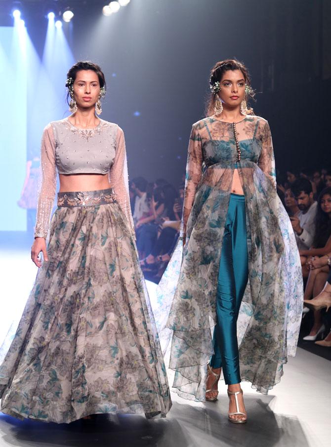 Shriya Saran walks for Ashwini Reddy