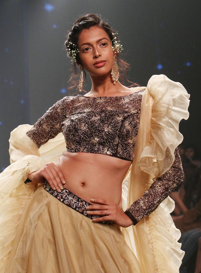 Shriya Saran walks for Ashwini Reddy