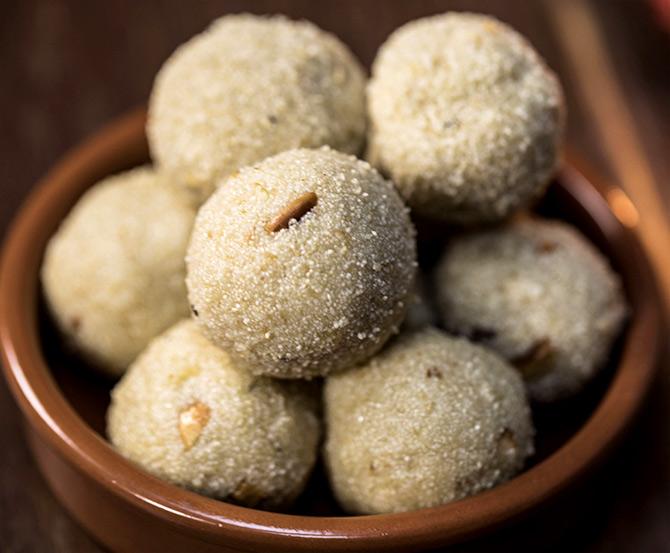 Rava Laddoo