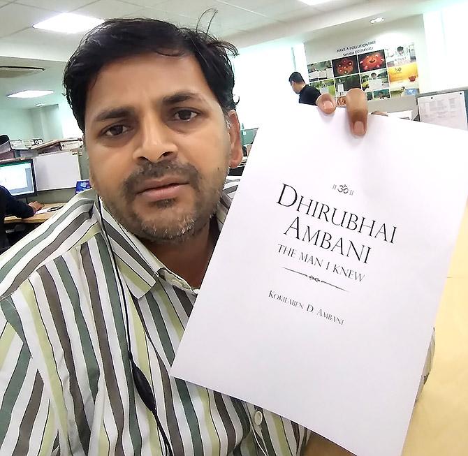 Khan Imran Ahmed with his favourite book Dhirubhai Ambani, The Man I knew by Kokilaben Ambani