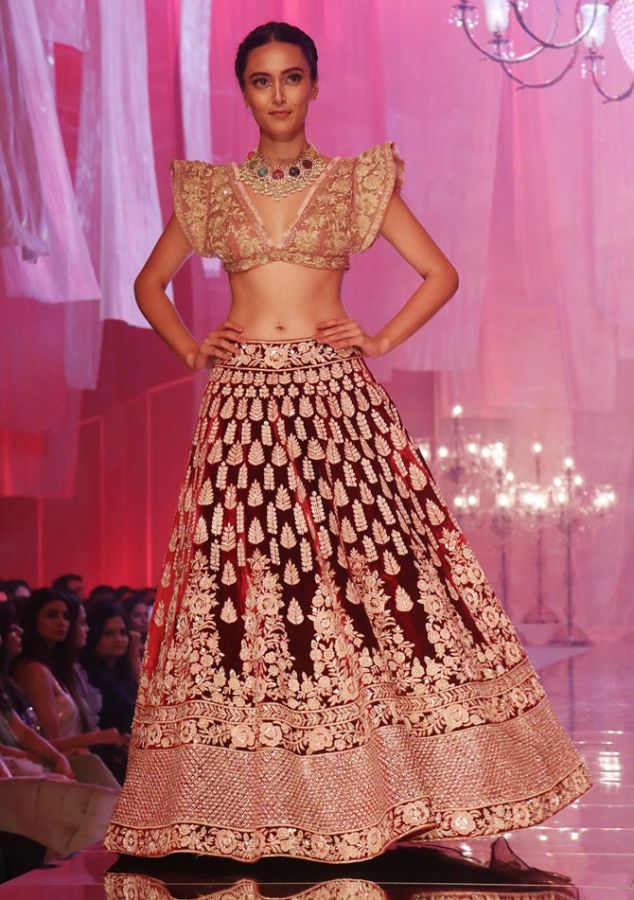 Katrina Kaif walks for Manish Malhotra at Lakme Fashion Week Winter Festive 2019