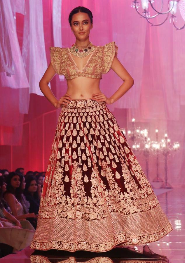 Katrina Kaif walks for Manish Malhotra at Lakme Fashion Week Winter Festive 2019