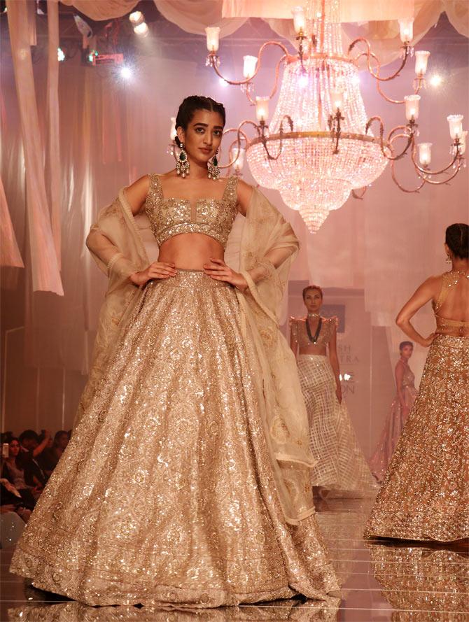 Katrina Kaif walks for Manish Malhotra at Lakme Fashion Week Winter Festive 2019