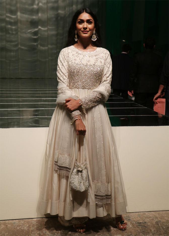 Mrunal Thakur attends Manish Malhotra's show at Lakme Fashion Week Winter/Festive 2019 in Mumbai