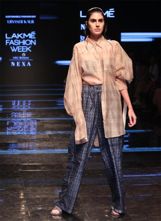 Lakmefashionweek2019 model creation fashion rampwalk mumba hi-res stock  photography and images - Alamy