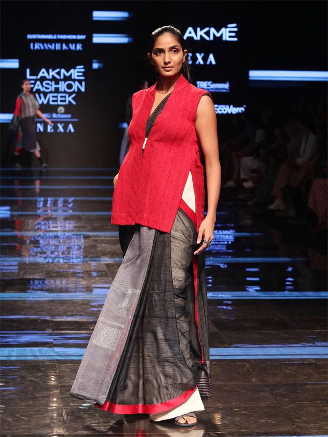 LFW: Urvashi Kaur