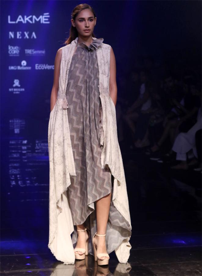 Suman Rao walks for Abhishek Sharma