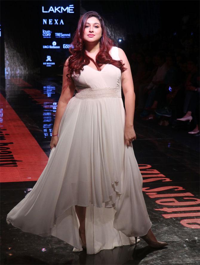 Delnaaz Irani walks for Rina Dhaka at Lakme Fashion Week 2019