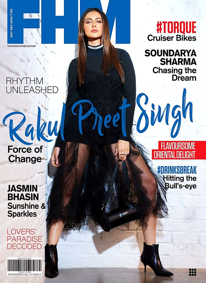 Must see! Rakul Preet looks wickedly sexy in black - Rediff.com