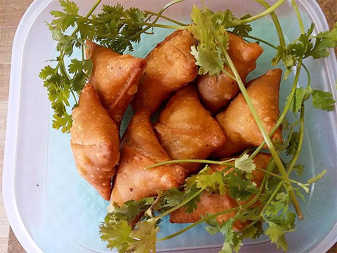 Punjabi Aloo Samosa