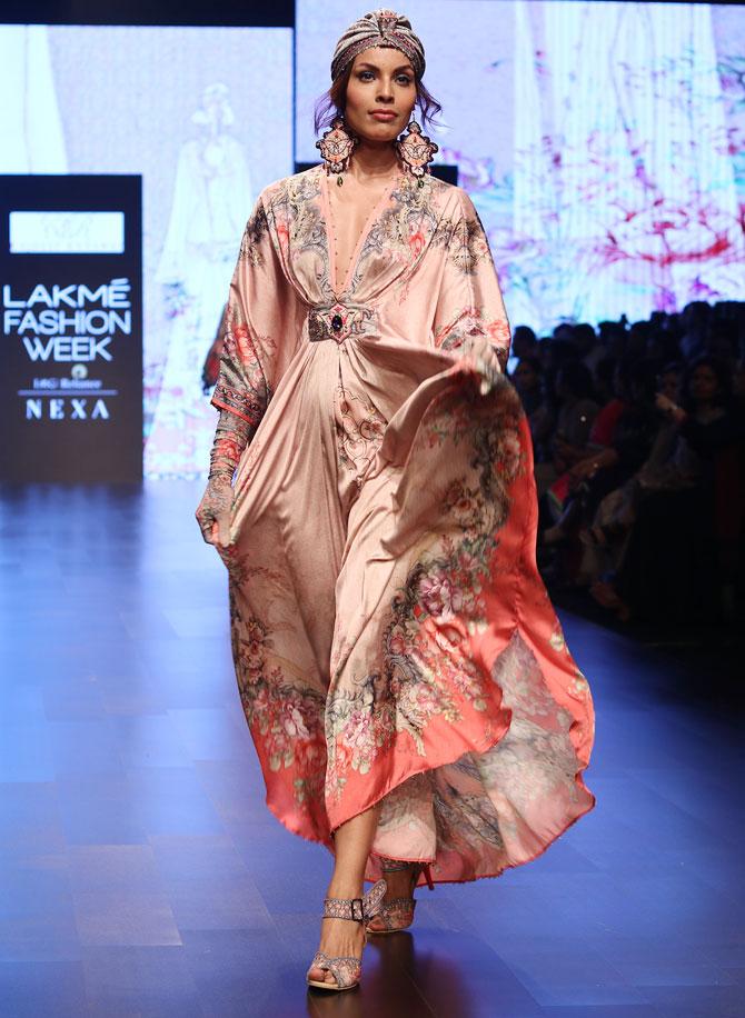 Rajdeep Ranawat presents his collection at LFW 2019