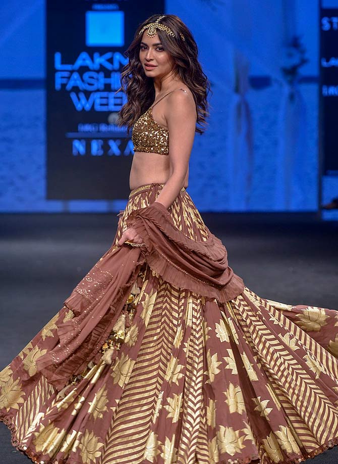 Kriti Kharbanda walks the ramp at Lakme Fashion Week