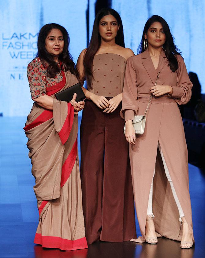 Bhumi with her mother, Sumitra Hooda Pednekar, and sister, Samiksha.