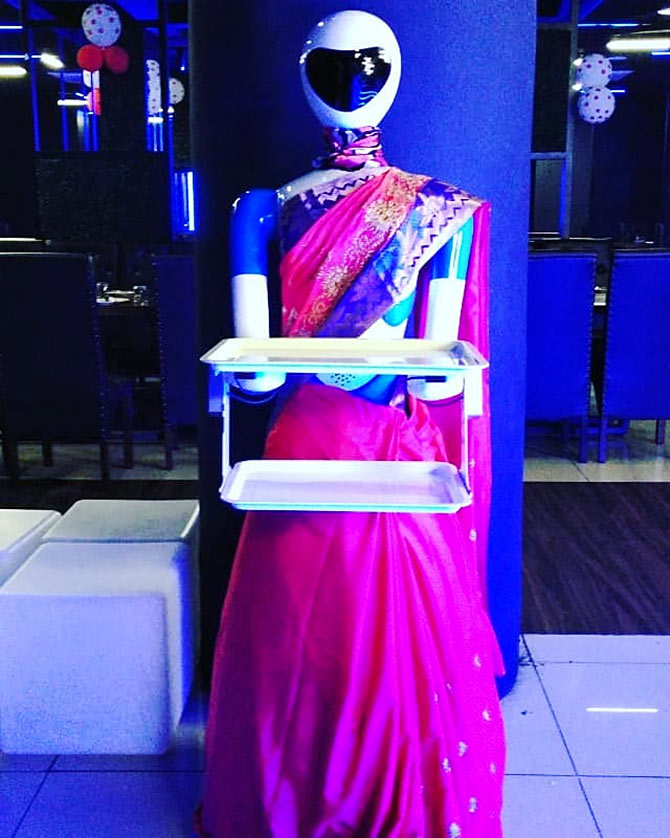 WATCH: Inside Chennai's Robot themed restaurant - Rediff ...