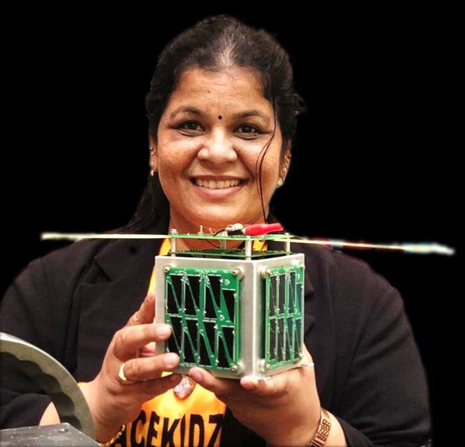 Srimathy Kesan with Kalamsat V2