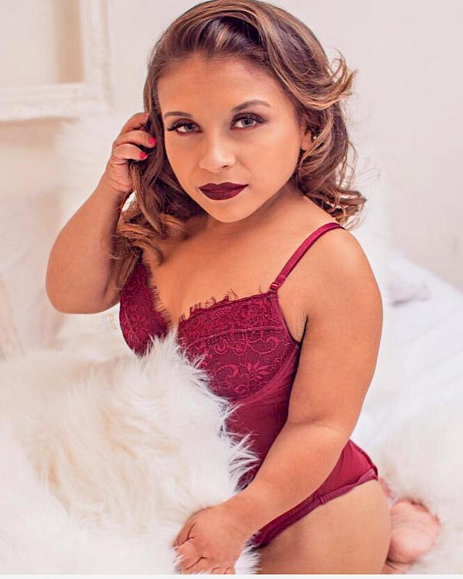 Dwarf Escort Edmonton.