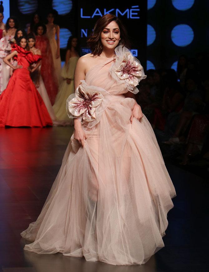 Yami Gautam walks for Gauri and Nainika