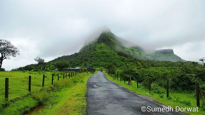 Visapur fort