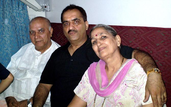 Prakash Rohra with his parents