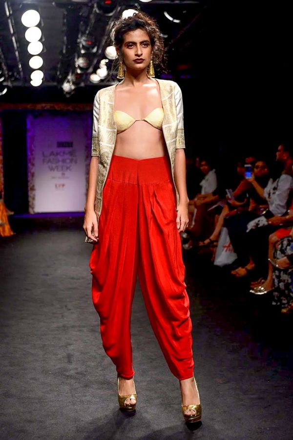 Designer Sumona Parekh gives the traditional Baluchari weave a modern twist by using it in a jacket.