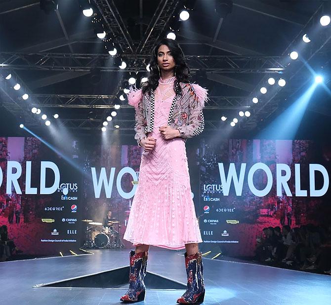 Yami Gautam walks for Falguni and Shane Peacock