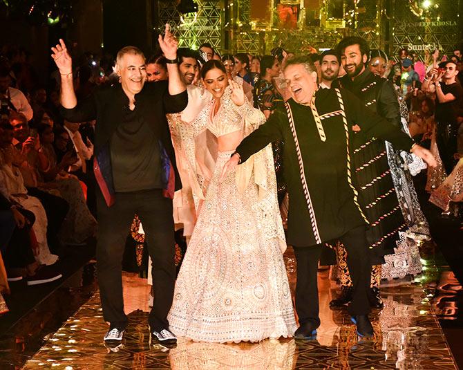 Deepika Padukone walks for Abu Jani and Sandeep Khosla