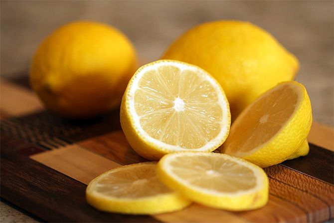 Smelling lemon makes you feel thinner