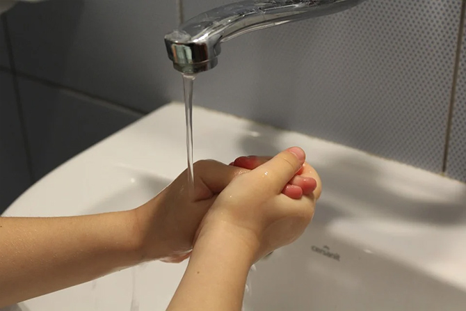 Kids should follow simple handwashing rules