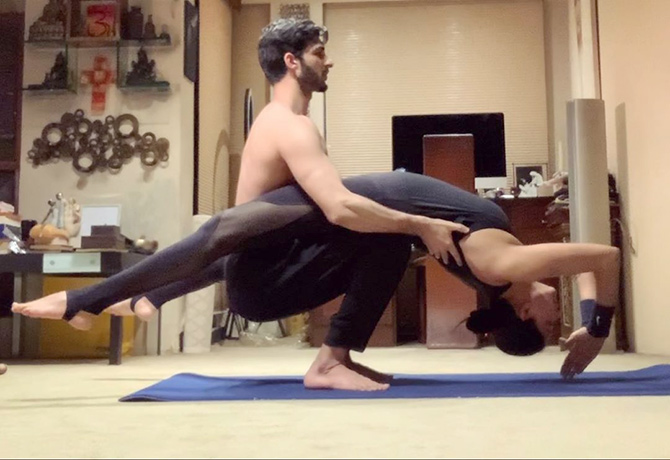 Sushmita Sen's hot yoga with Rohman Shawl