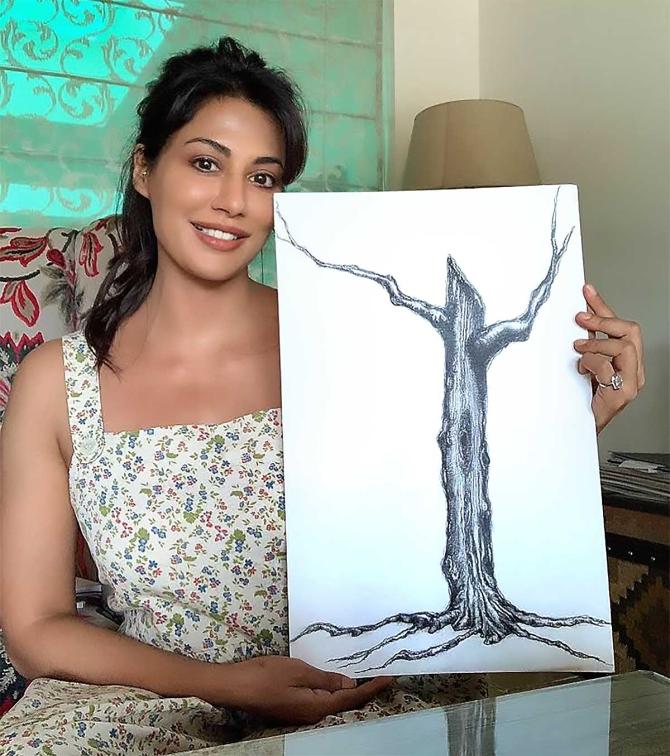 Celebs contribute for 'Artwork for Heartwork'