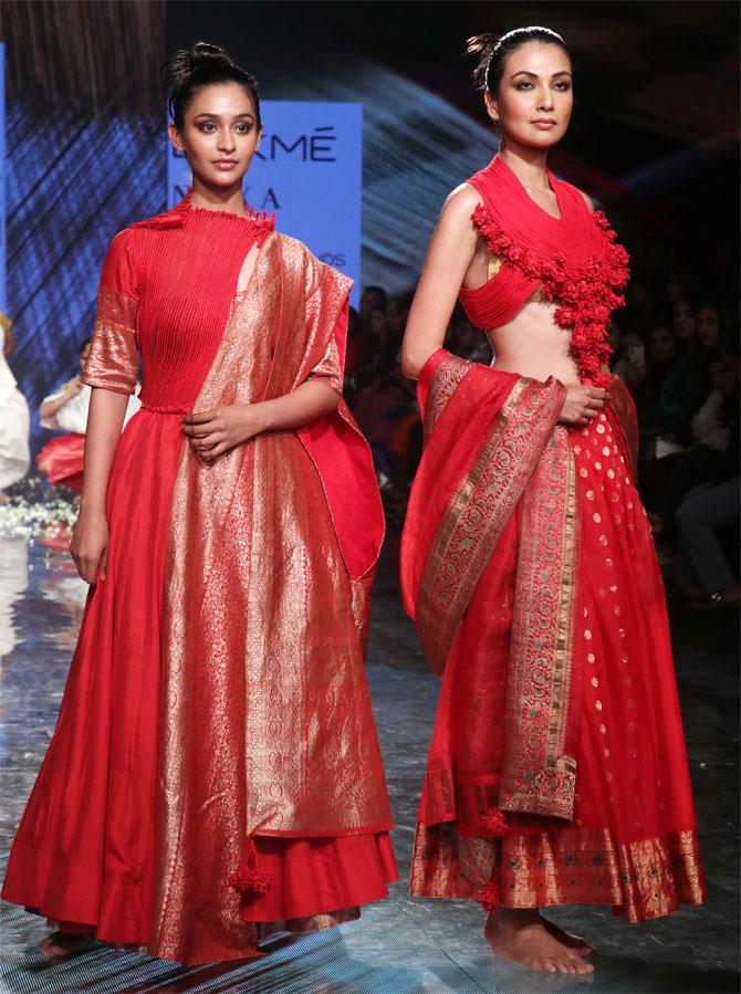 Model walks for Vaishali Shadangule