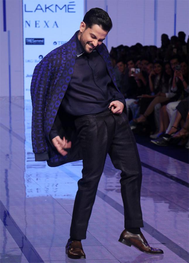 Kunal Kemmu for Kumar Anil Thanna at Lakme Fashion Week in Mumbai