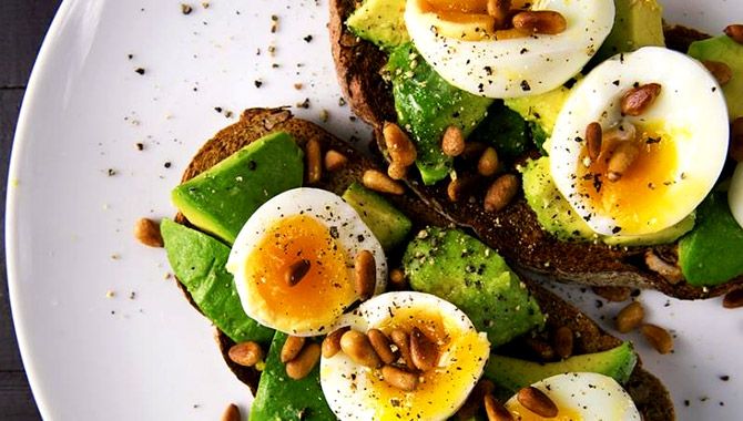 Eggs and avocado can help calm anxiety