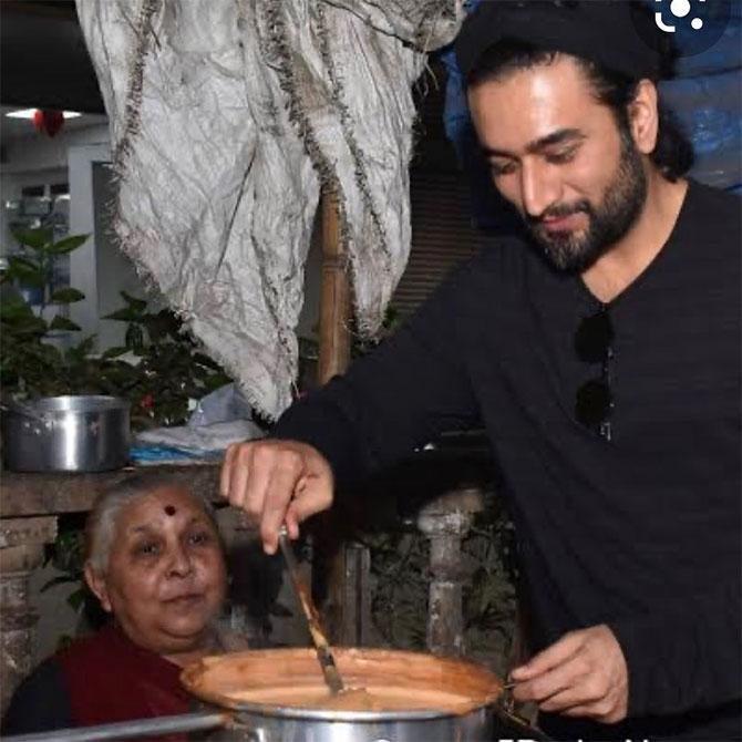 Shekhar making tea