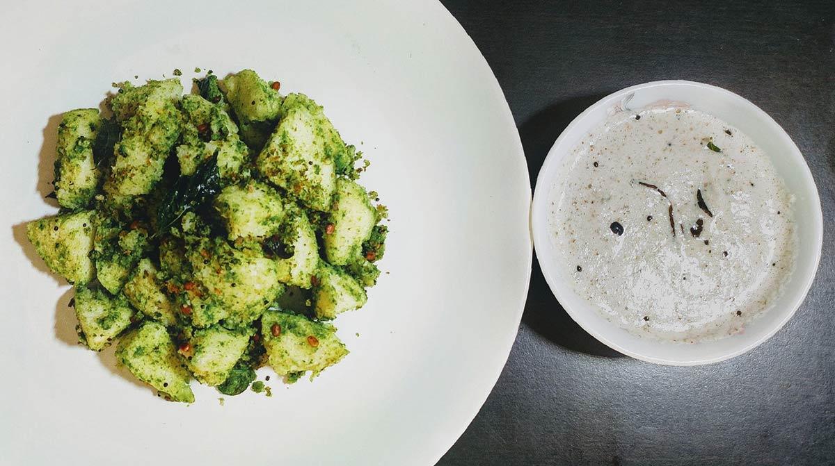 Fried idli with moringa sauce