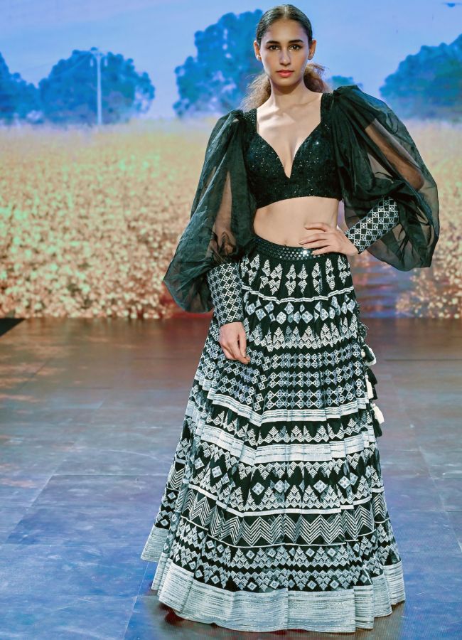 Sukriti and Akriti at Lakme Fashion Week 2020