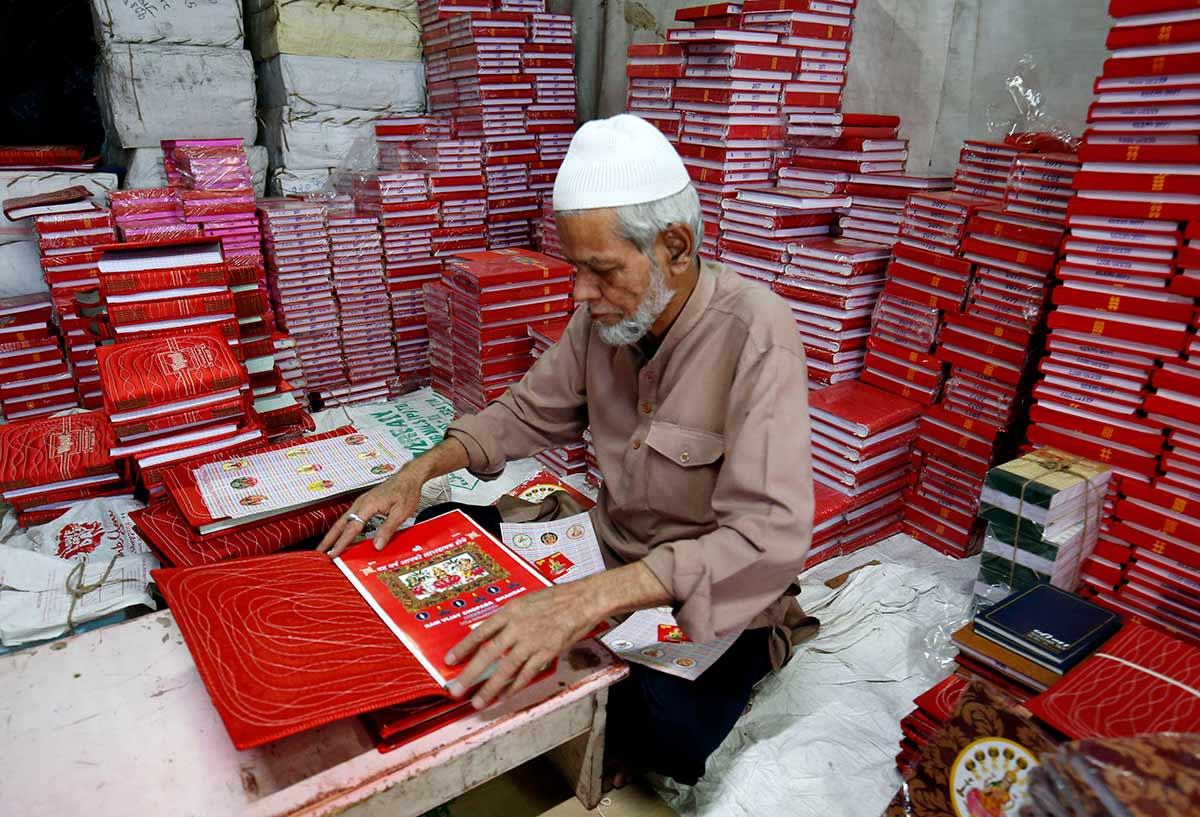 India gets ready for Diwali