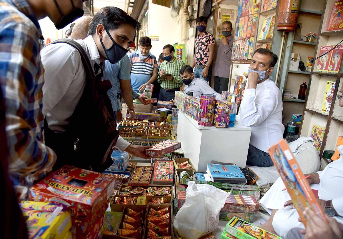 India gets ready for Diwali