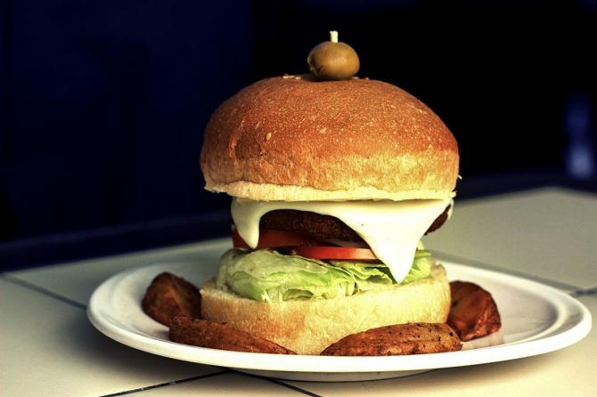 Aloo Tikki Burger