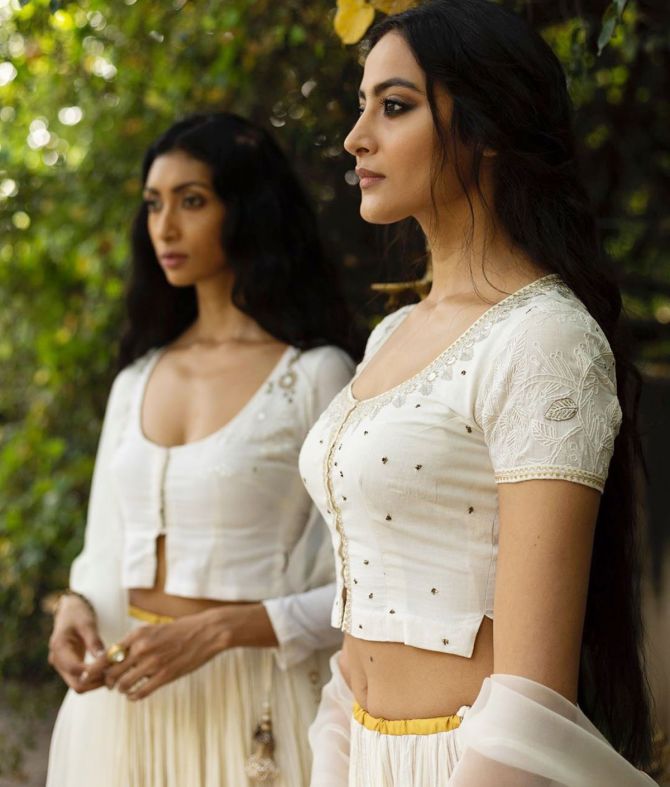 Models present Anju Modi's Sindoori collection at India Couture Week 2020