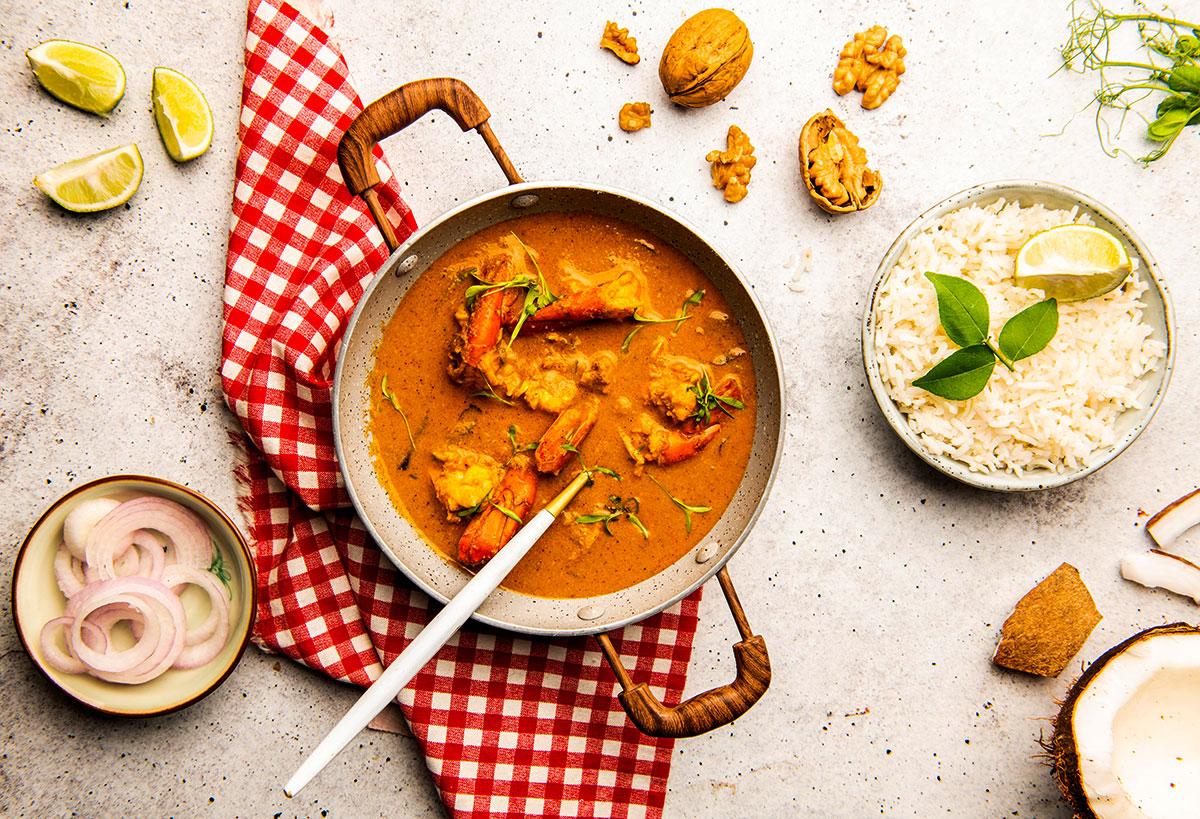 Spicy Prawns and Walnut Curry