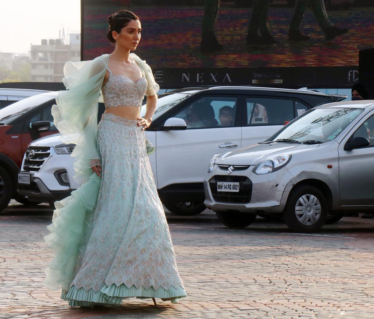 Pooja Hegde walks for Varun Chakkilam at FDCI x Lakme Fashion Week