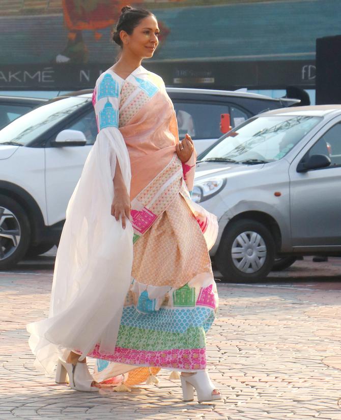 Lara Dutta walks for Sanjukta Dutta at FDCI x Lakme Fashion Week