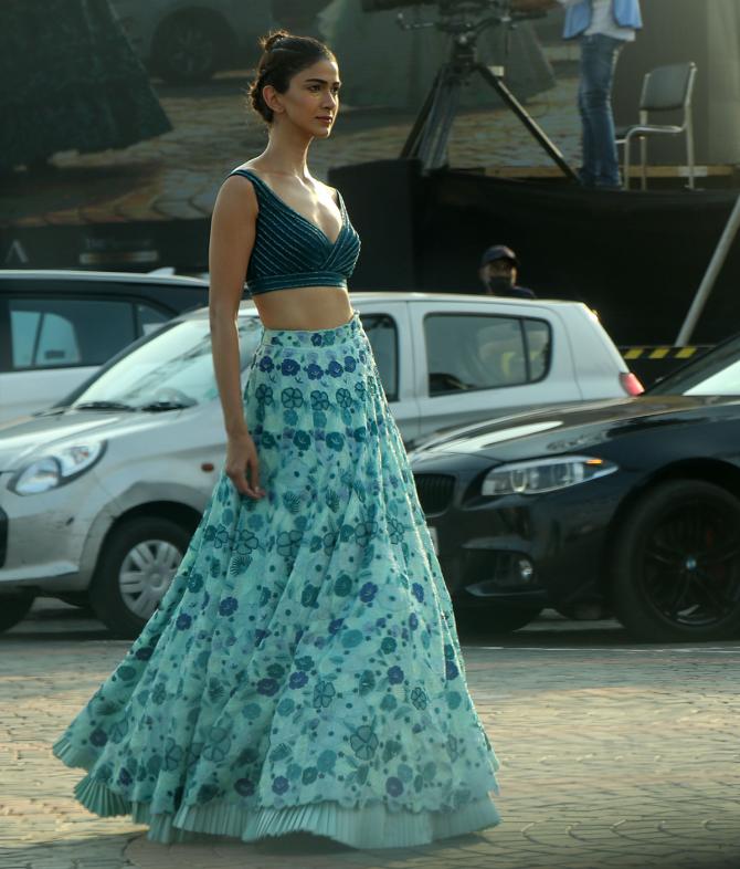 Pooja Hegde walks for Varun Chakkilam at FDCI x Lakme Fashion Week