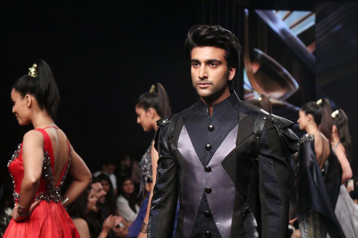 Meezan Jaffrey walks for Nivedita Saboo