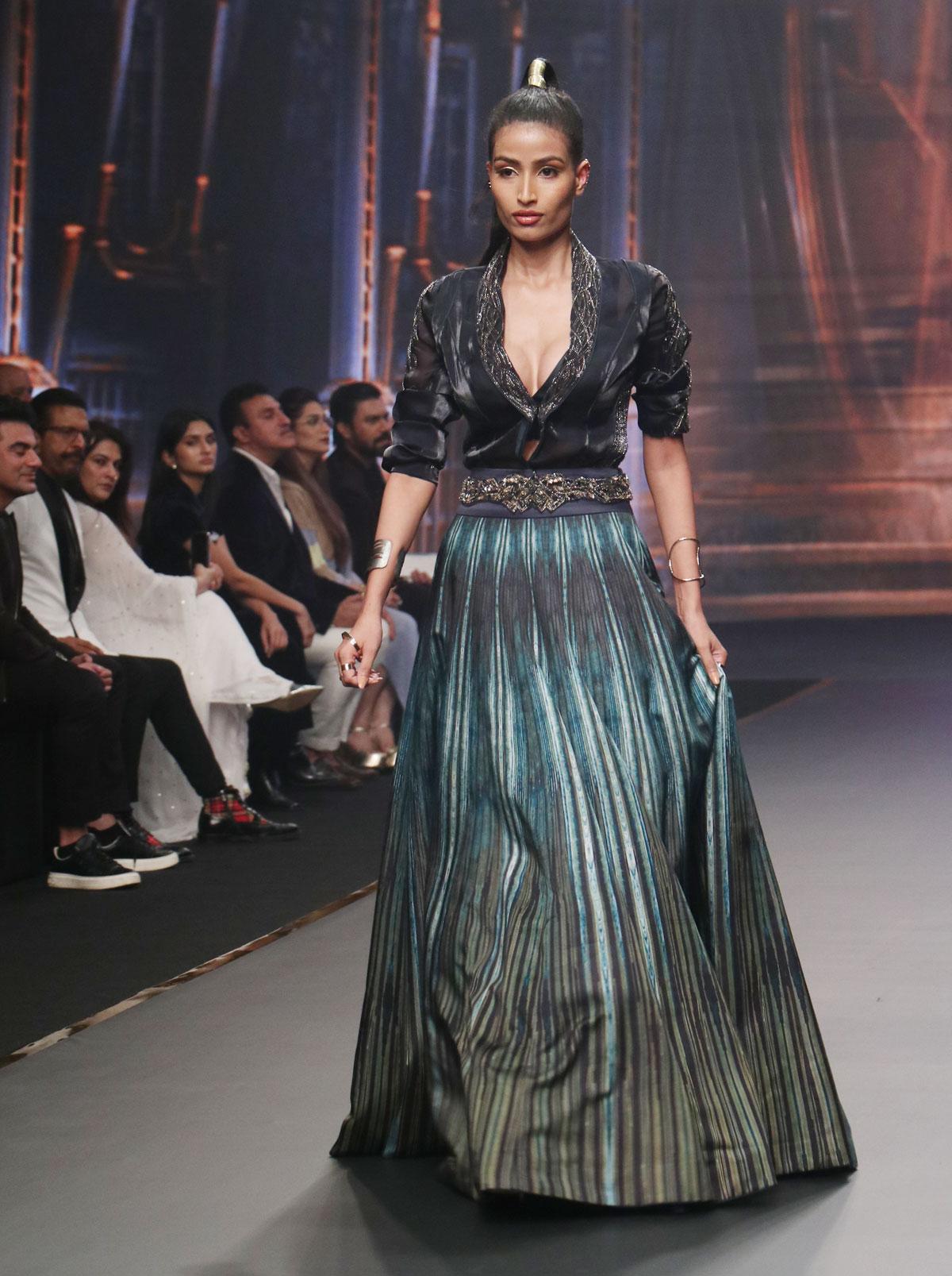 Meezan Jaffrey walks for Nivedita Saboo