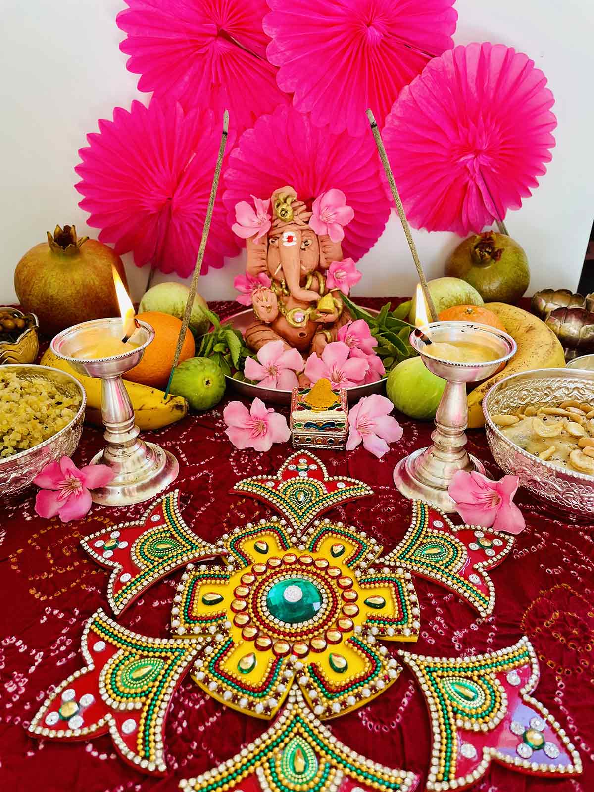 Buy PARV Decor Artificial Flowers for Decoration Ganpati Decor Toran  Backdrop Set for Ganpati Decoration Items, Home Decor, Diwali Decor, Pooja  Decoration, Temple Decoration (15 Items) Online at Low Prices in India -
