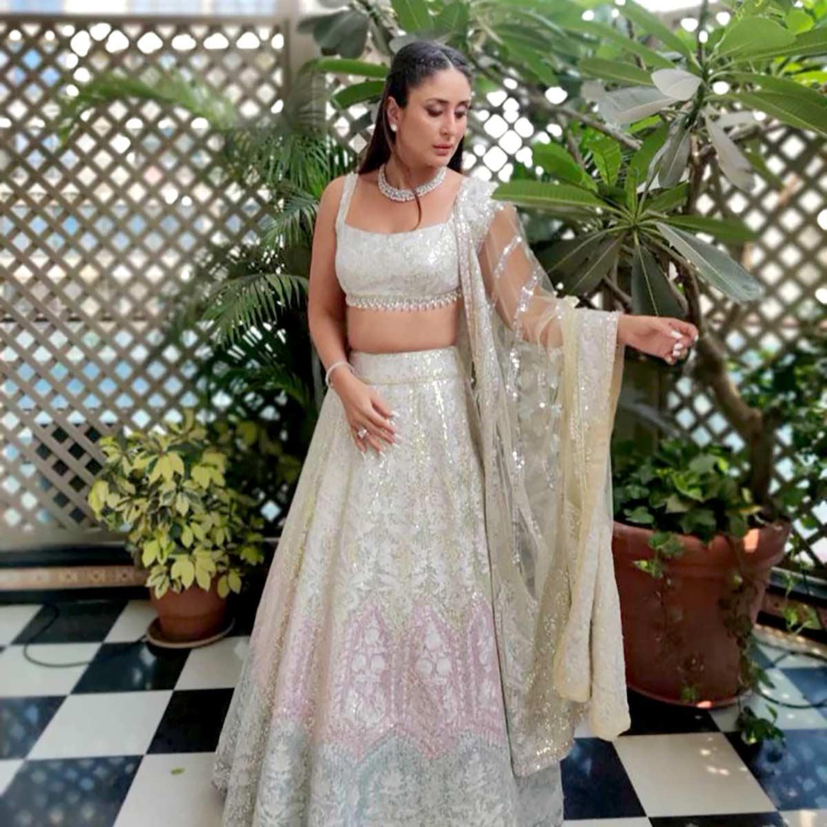 Pastel bridal lehenga ideas | Kareena kapoor khan, Kareena kapoor, Lehenga  choli online